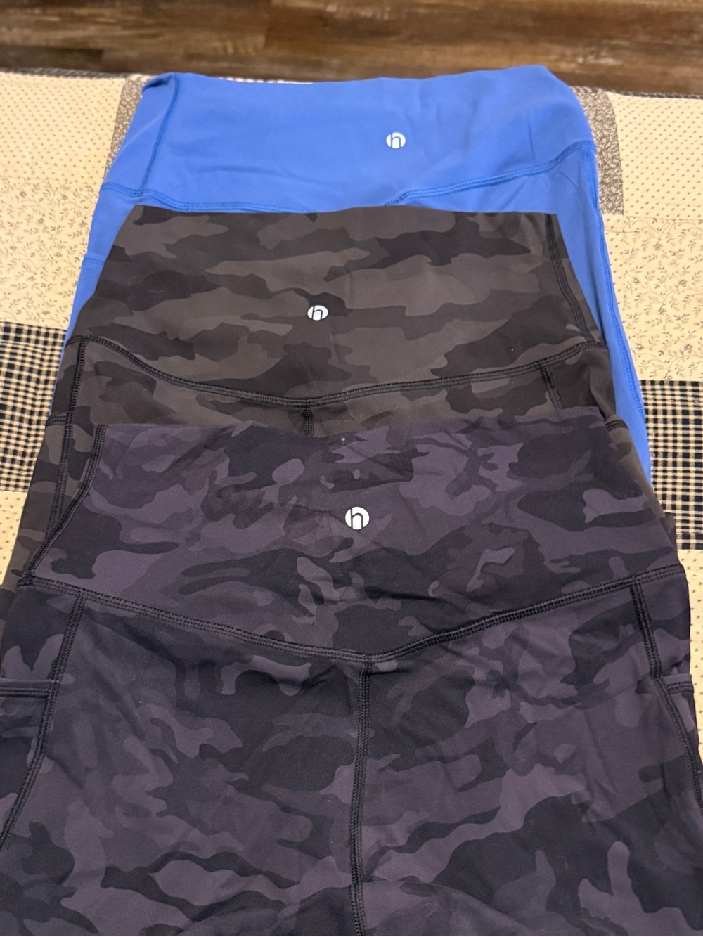Heynuts Athletic Leggings size medium set of 3